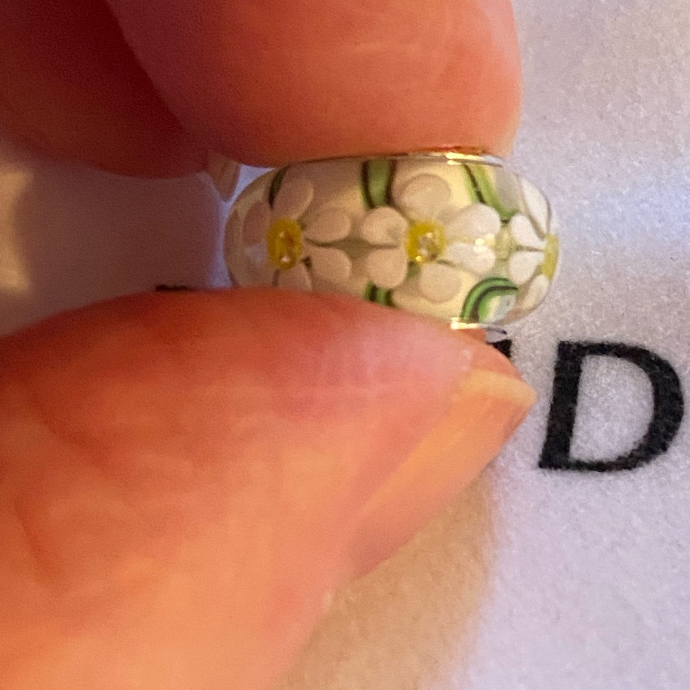 COPY - Preowned Pandora Wild Flowers Murano Glass Bead. RTV. $55.00